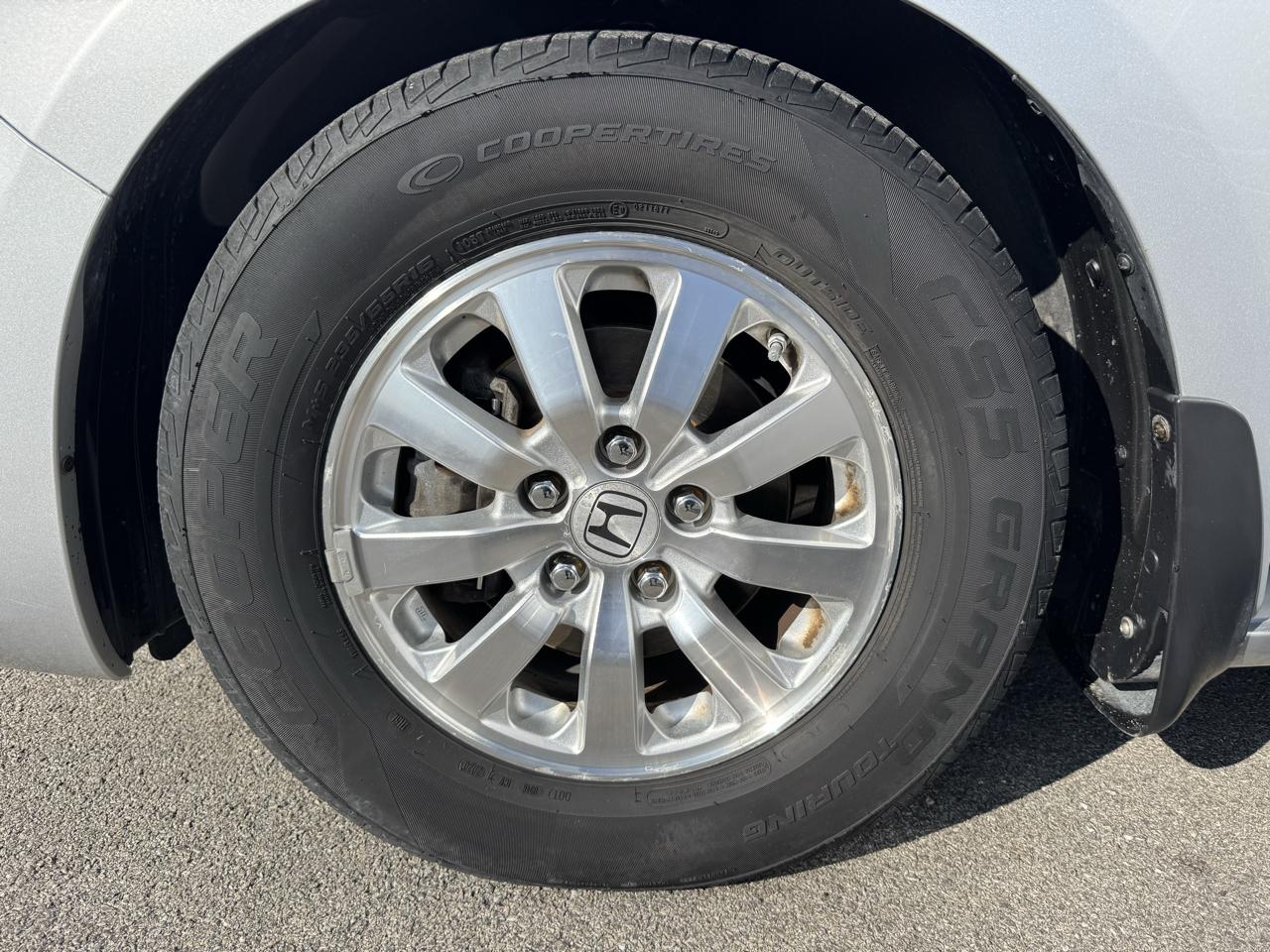 Honda Odyssey EX-L w/ DVD and Navigation 2010