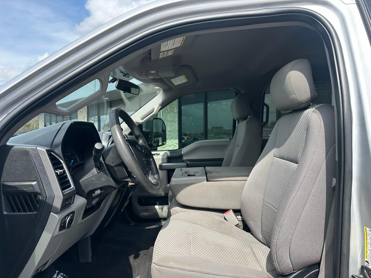 Ford F-250 SD XLT Crew Cab 4WD 2017