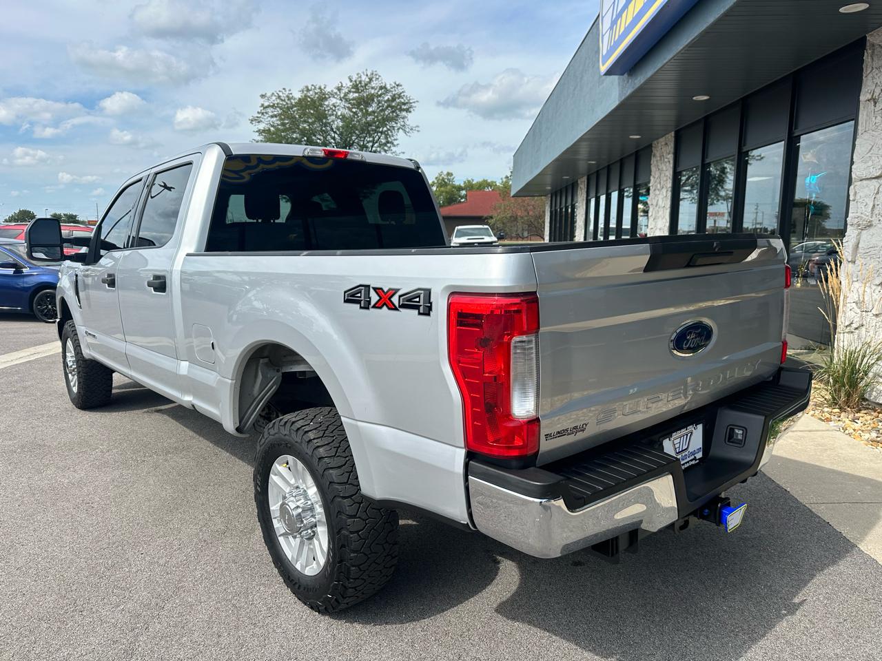 Ford F-250 SD XLT Crew Cab 4WD 2017