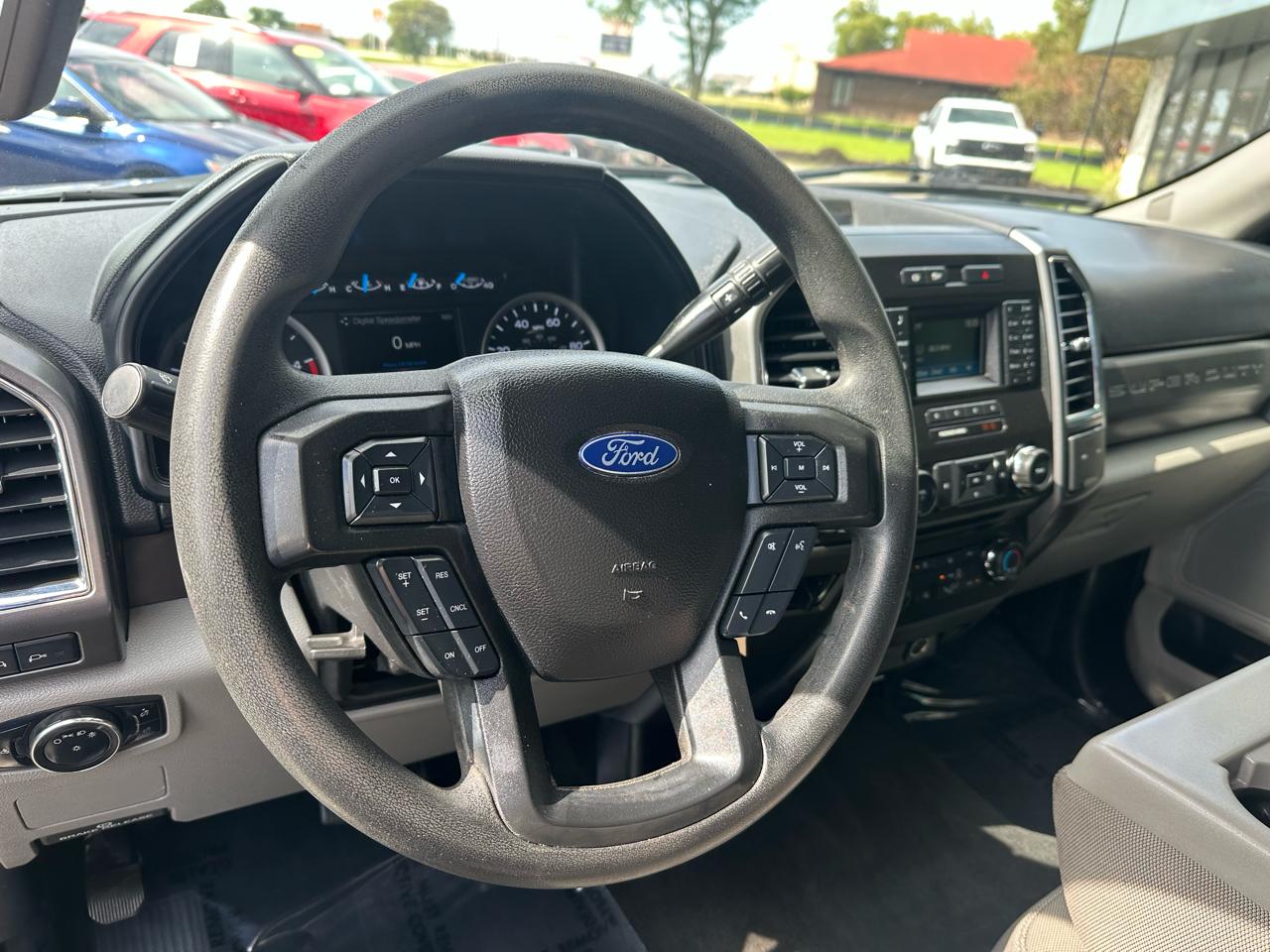 Ford F-250 SD XLT Crew Cab 4WD 2017