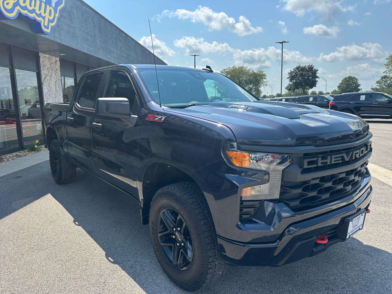 Chevrolet Silverado 1500 Trail Boss Custom Crew Cab 4WD 2022