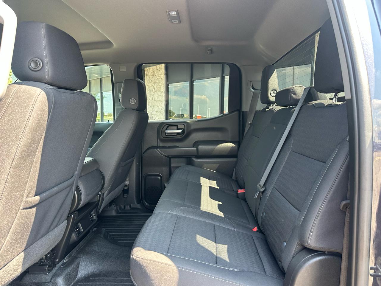 Chevrolet Silverado 1500 Trail Boss Custom Crew Cab 4WD 2022
