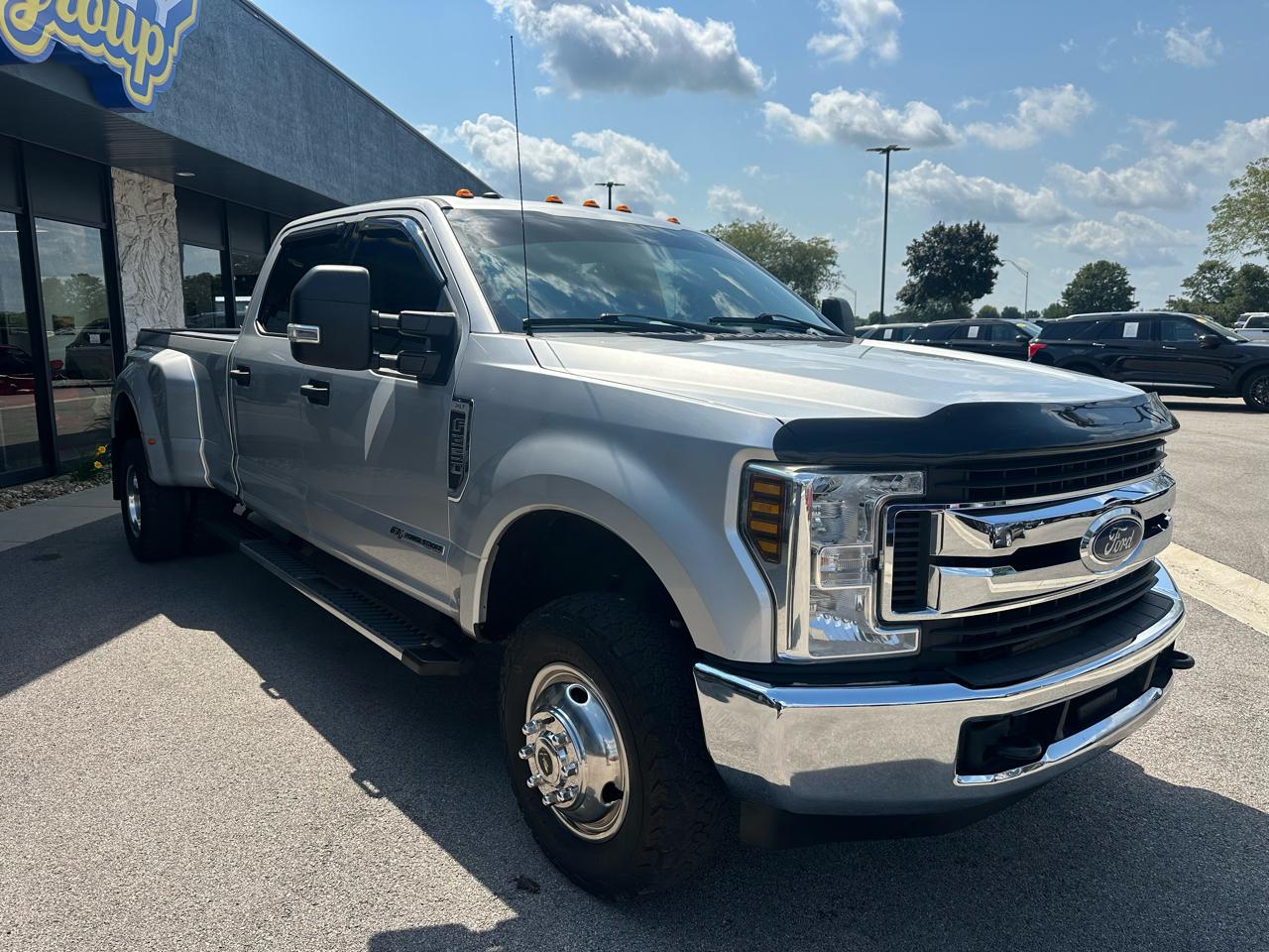 Ford F-350 SD XLT Crew Cab Long Bed DRW 4WD 2019