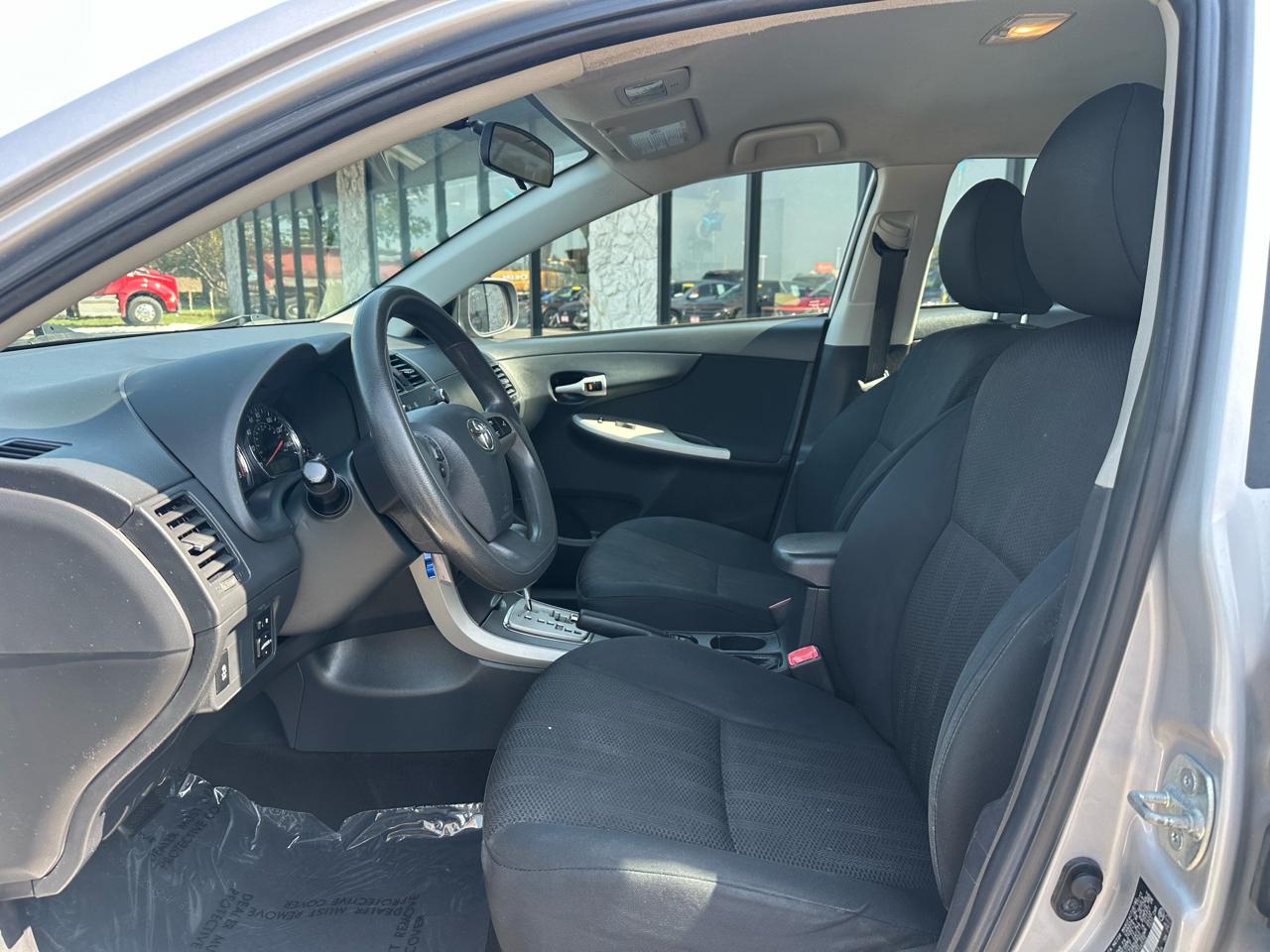 Toyota Corolla S 2011