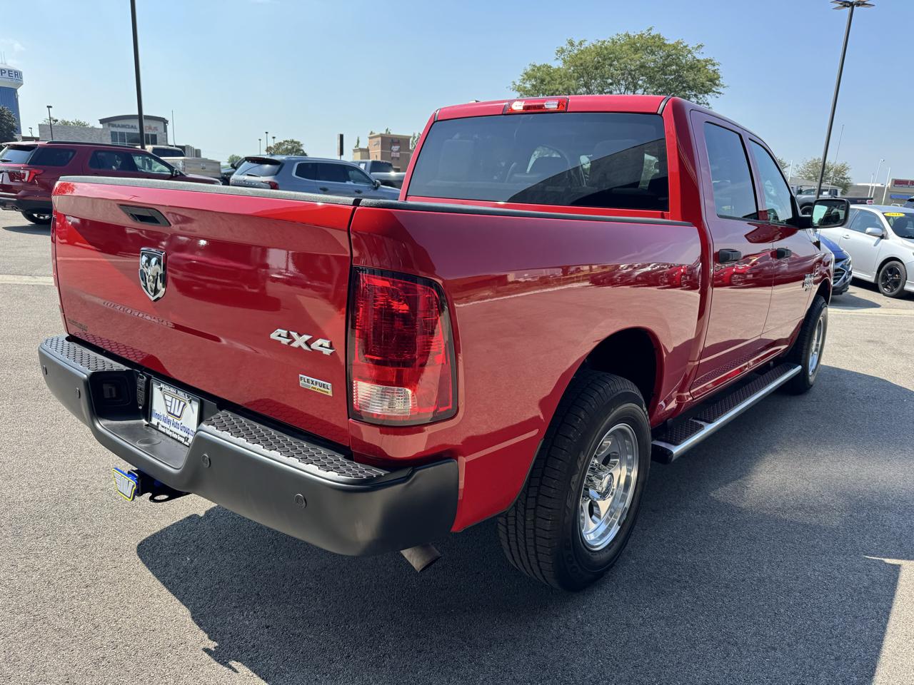 RAM 1500 Classic Tradesman Crew Cab SWB 4WD 2019