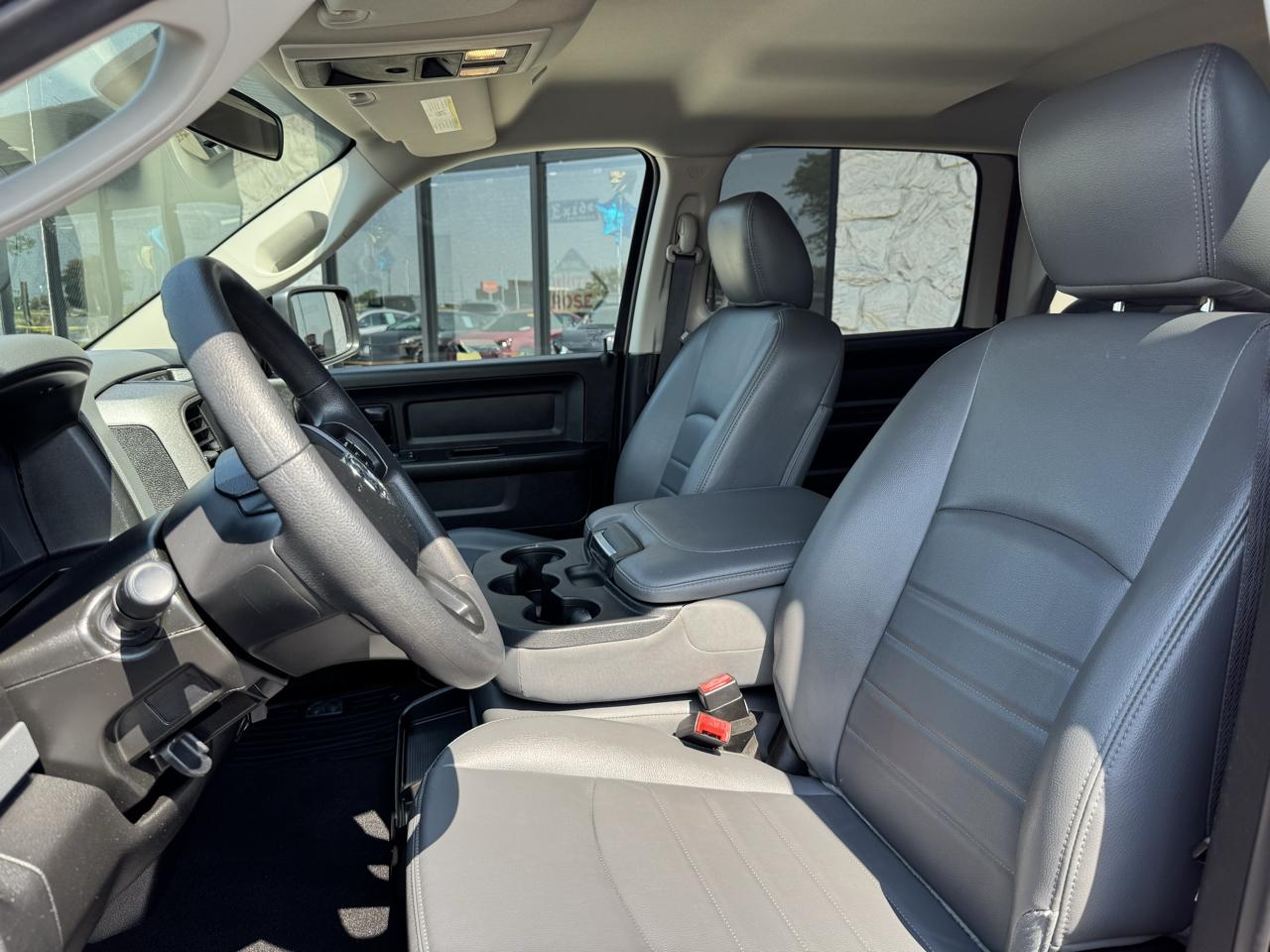 RAM 1500 Classic Tradesman Crew Cab SWB 4WD 2019