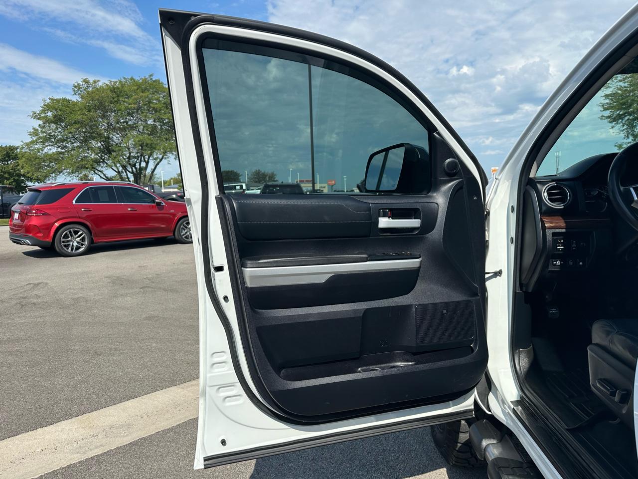 Toyota Tundra Limited 2014