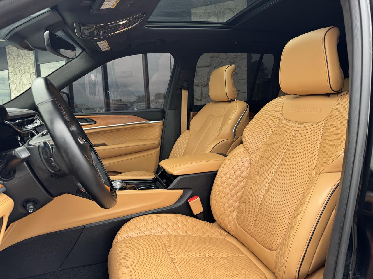 Jeep Grand Cherokee Summit 4WD 2023
