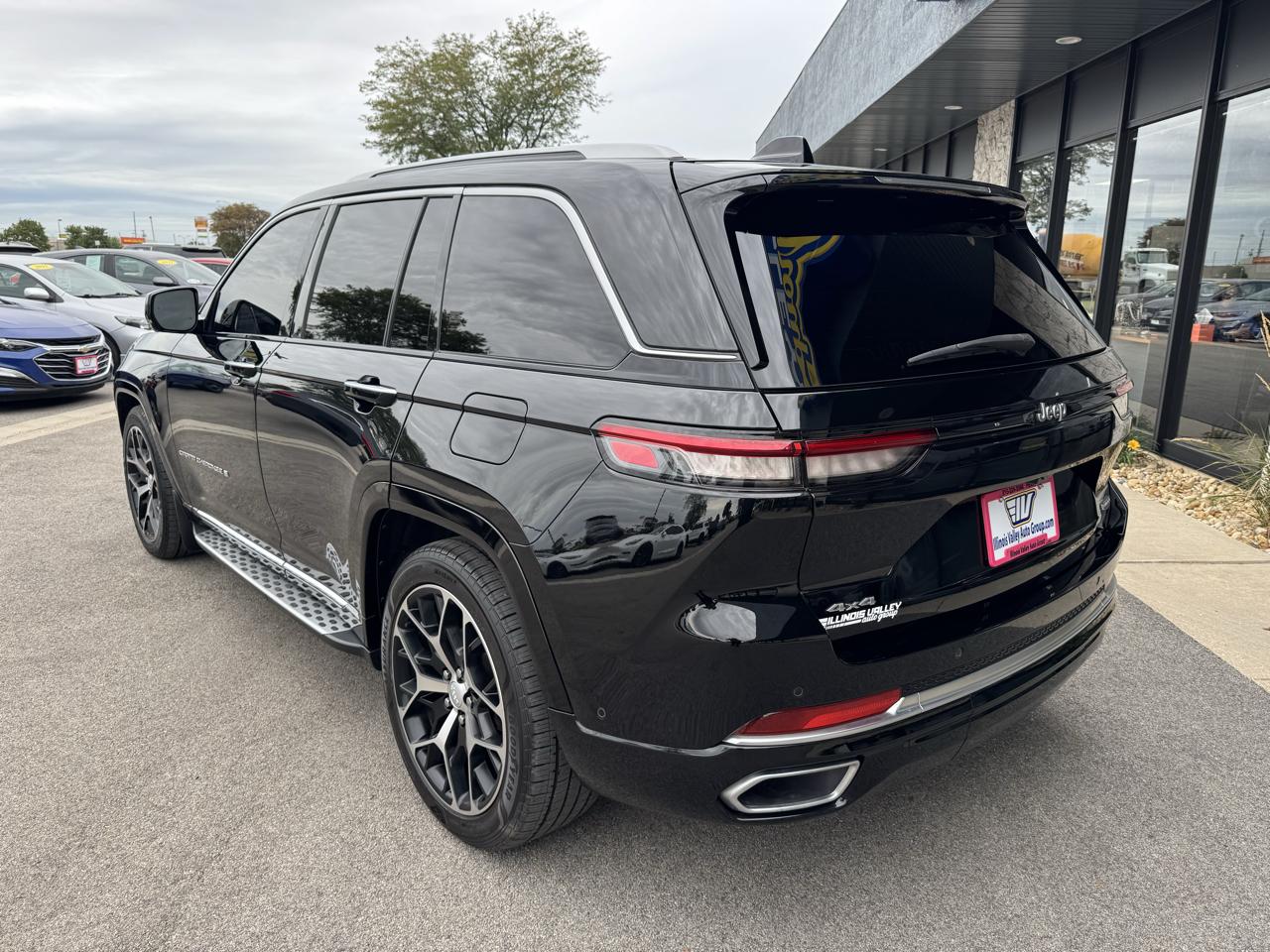 Jeep Grand Cherokee Summit 4WD 2023
