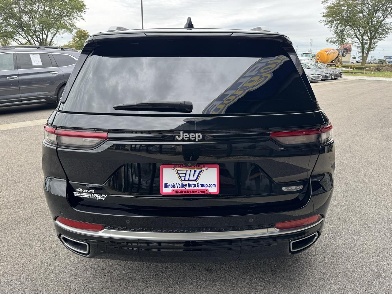 Jeep Grand Cherokee Summit 4WD 2023