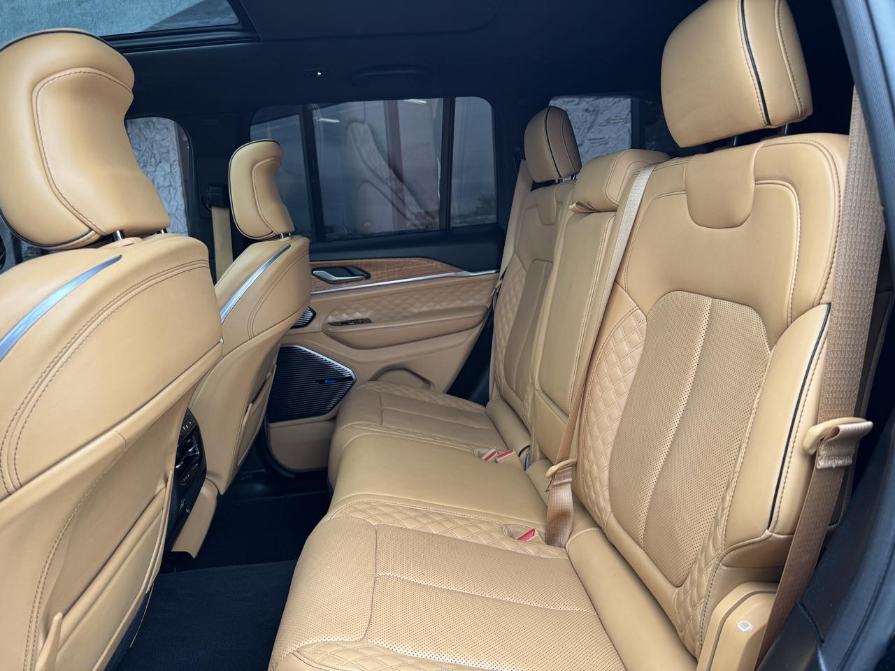 Jeep Grand Cherokee Summit 4WD 2023