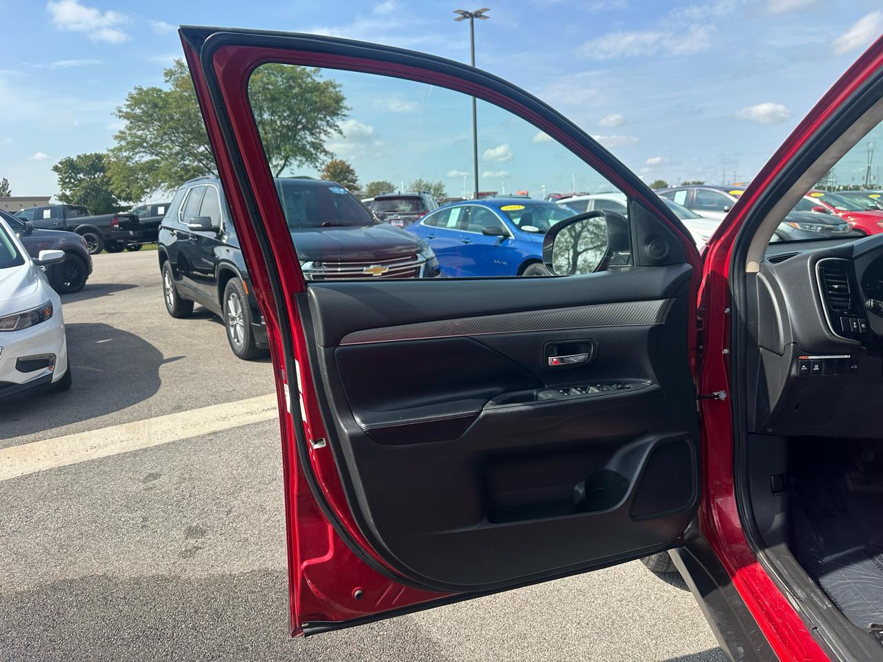Mitsubishi Outlander SE 2WD 2020