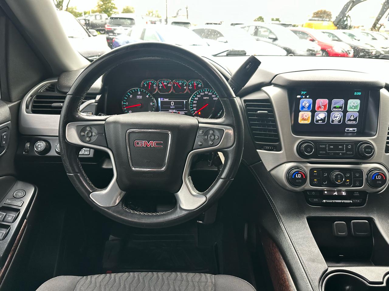 GMC Yukon SLE 4WD 2017