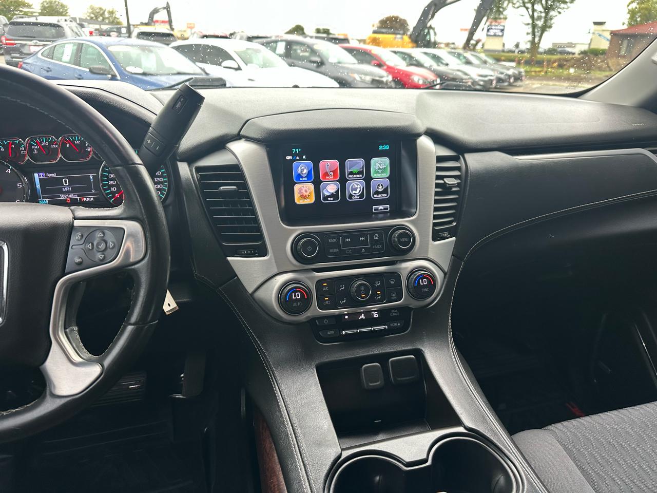 GMC Yukon SLE 4WD 2017
