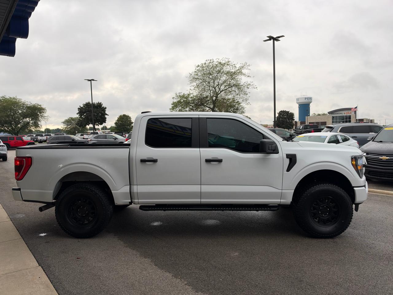 Ford F-150 XL SuperCrew 5.5-ft. Bed 4WD 2023