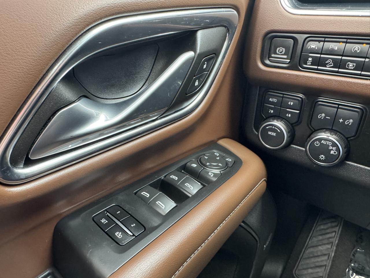 Chevrolet Tahoe High Country 4WD 2023