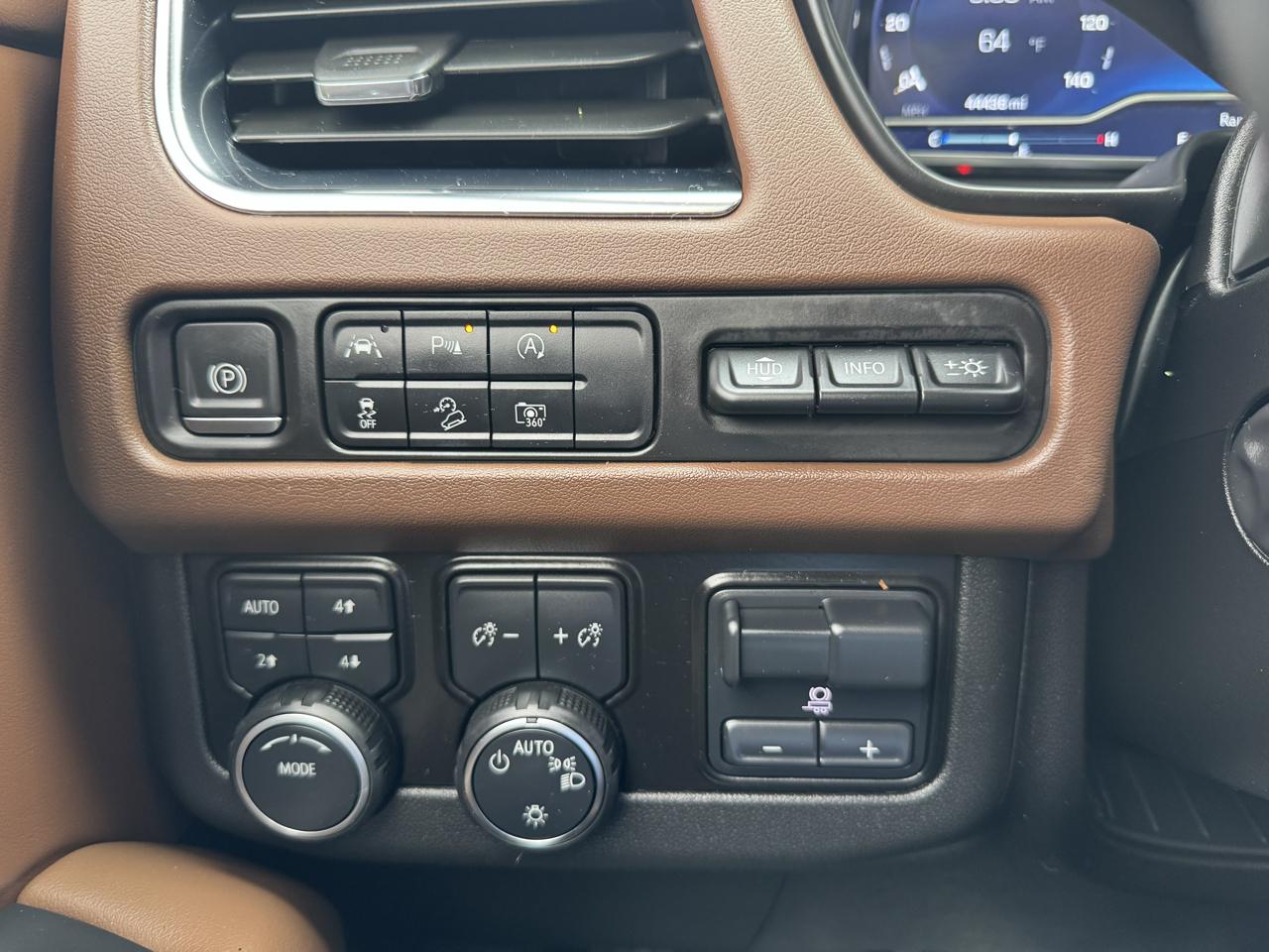 Chevrolet Tahoe High Country 4WD 2023
