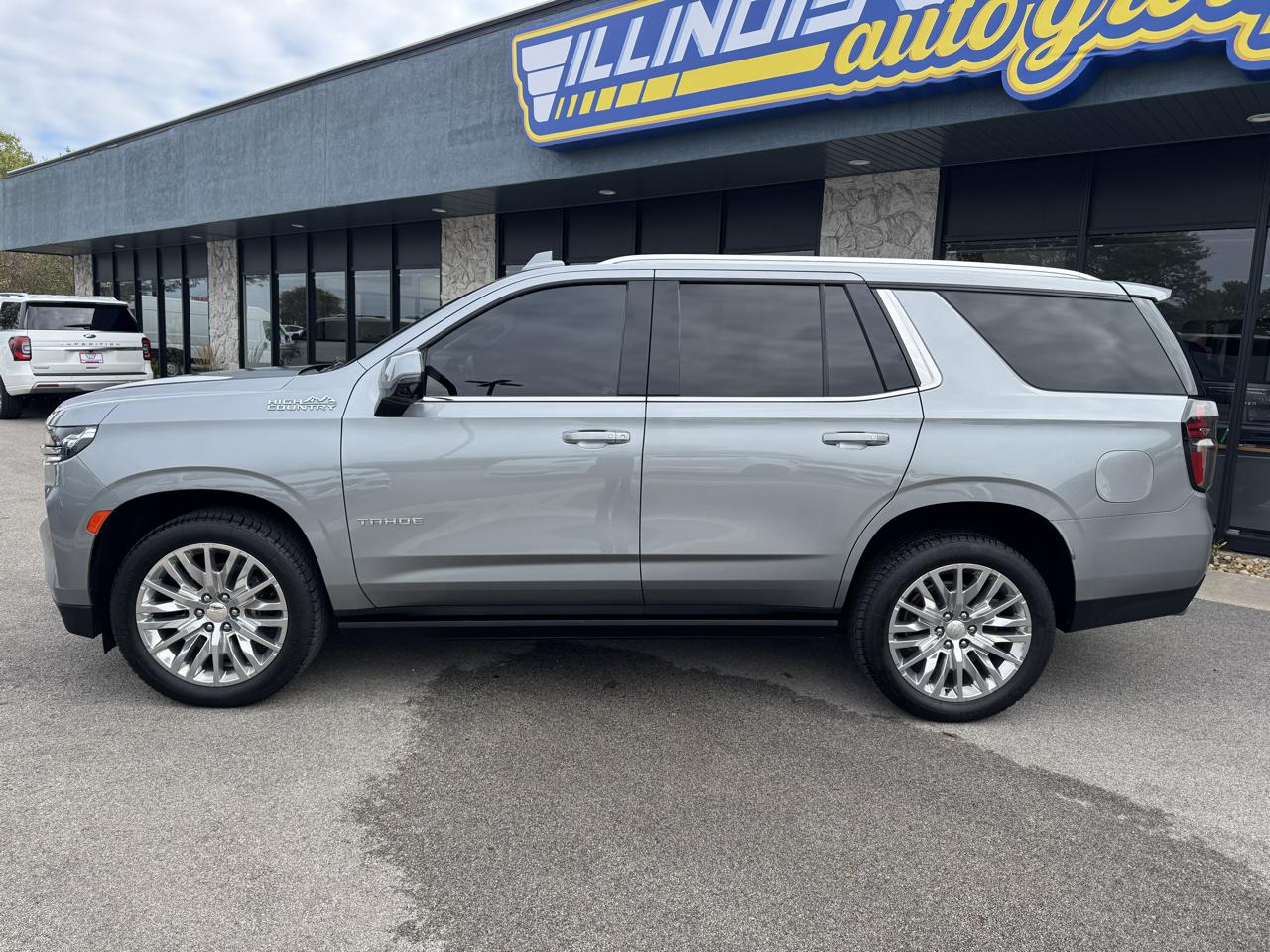 Chevrolet Tahoe High Country 4WD 2023