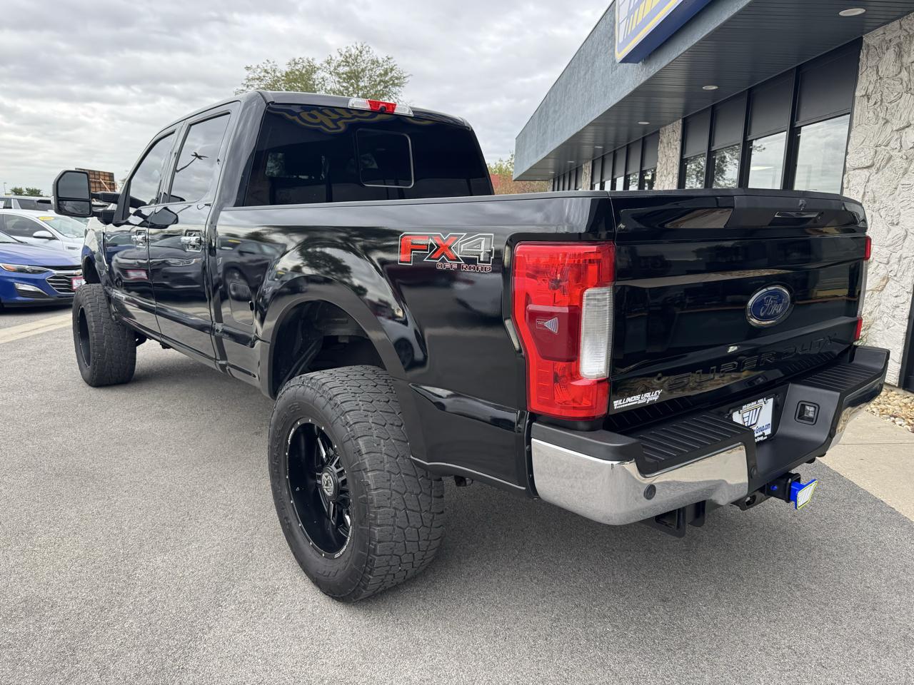 Ford F-250 SD Lariat Crew Cab 4WD 2017