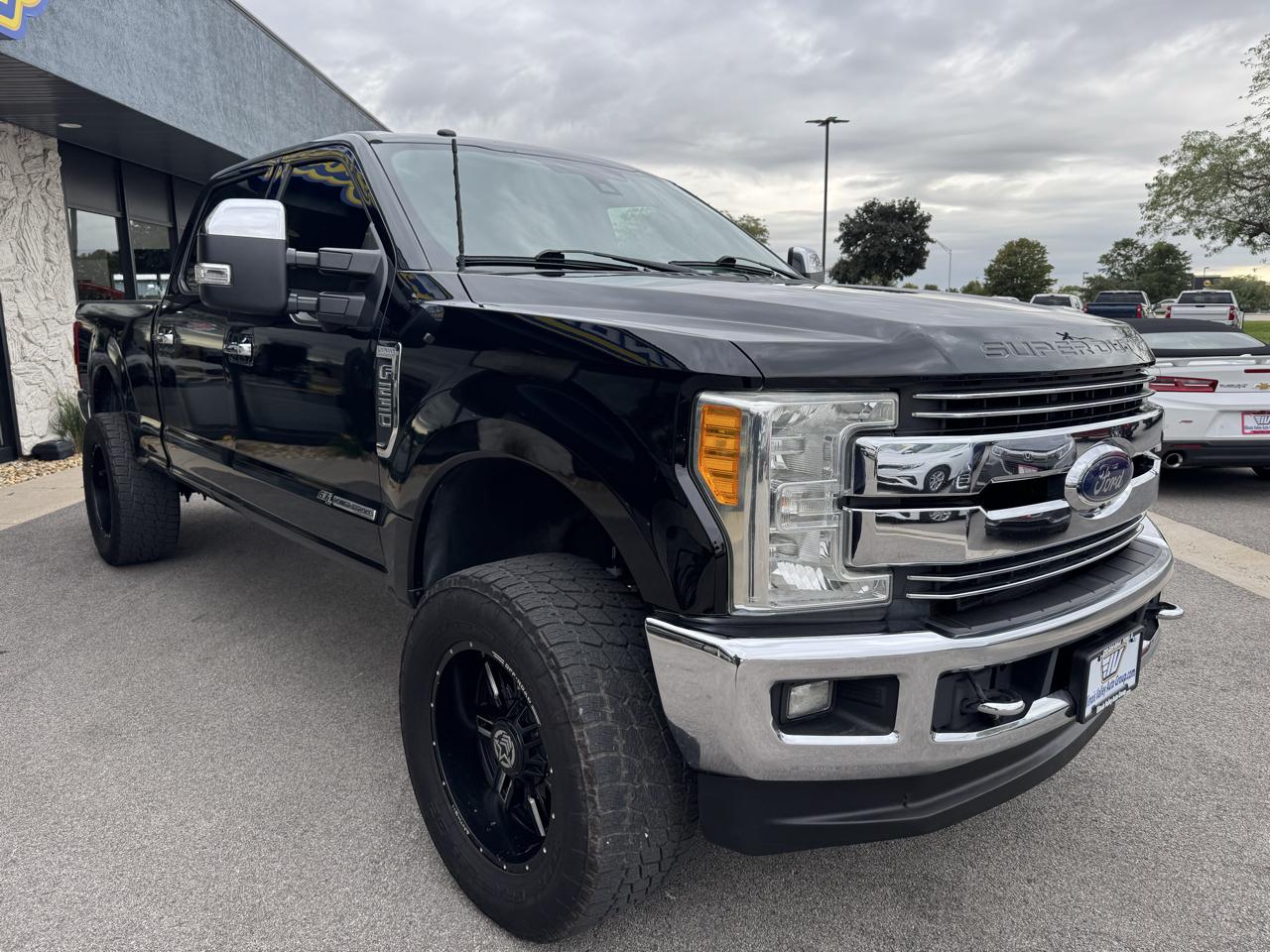 Ford F-250 SD Lariat Crew Cab 4WD 2017