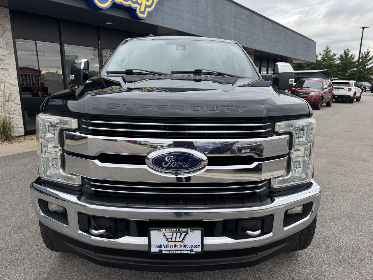 Ford F-250 SD Lariat Crew Cab 4WD 2017
