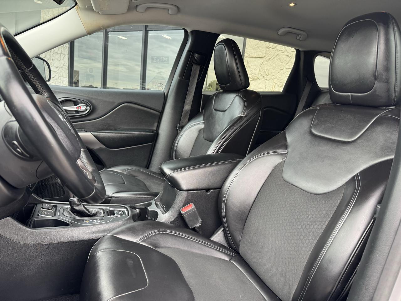 Jeep Cherokee Latitude Plus FWD 2019