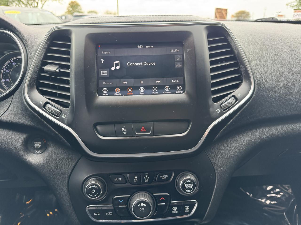 Jeep Cherokee Latitude Plus FWD 2019