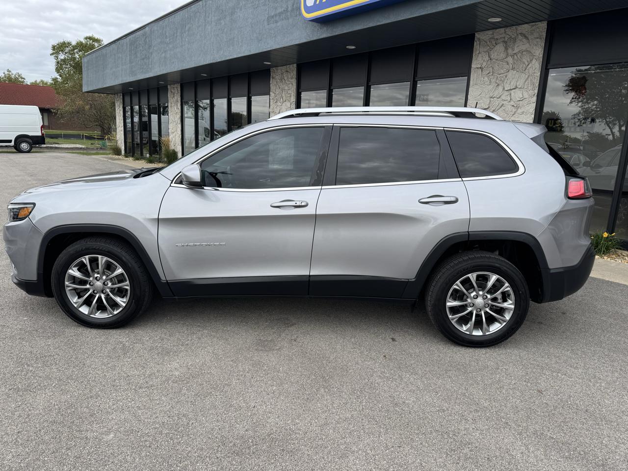 Jeep Cherokee Latitude Plus FWD 2019
