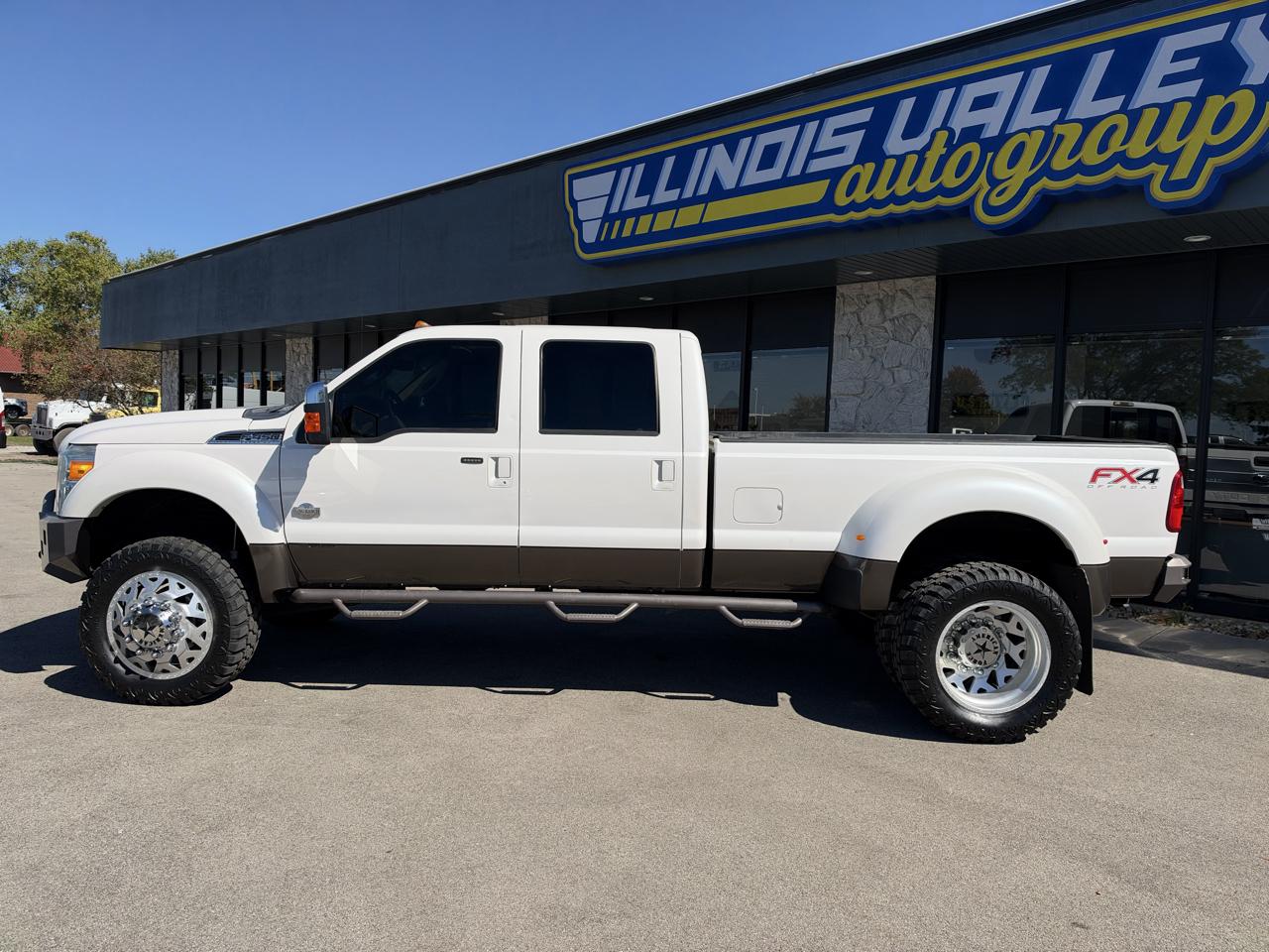 Ford F-450 SD King Ranch Crew Cab DRW 4WD 2016