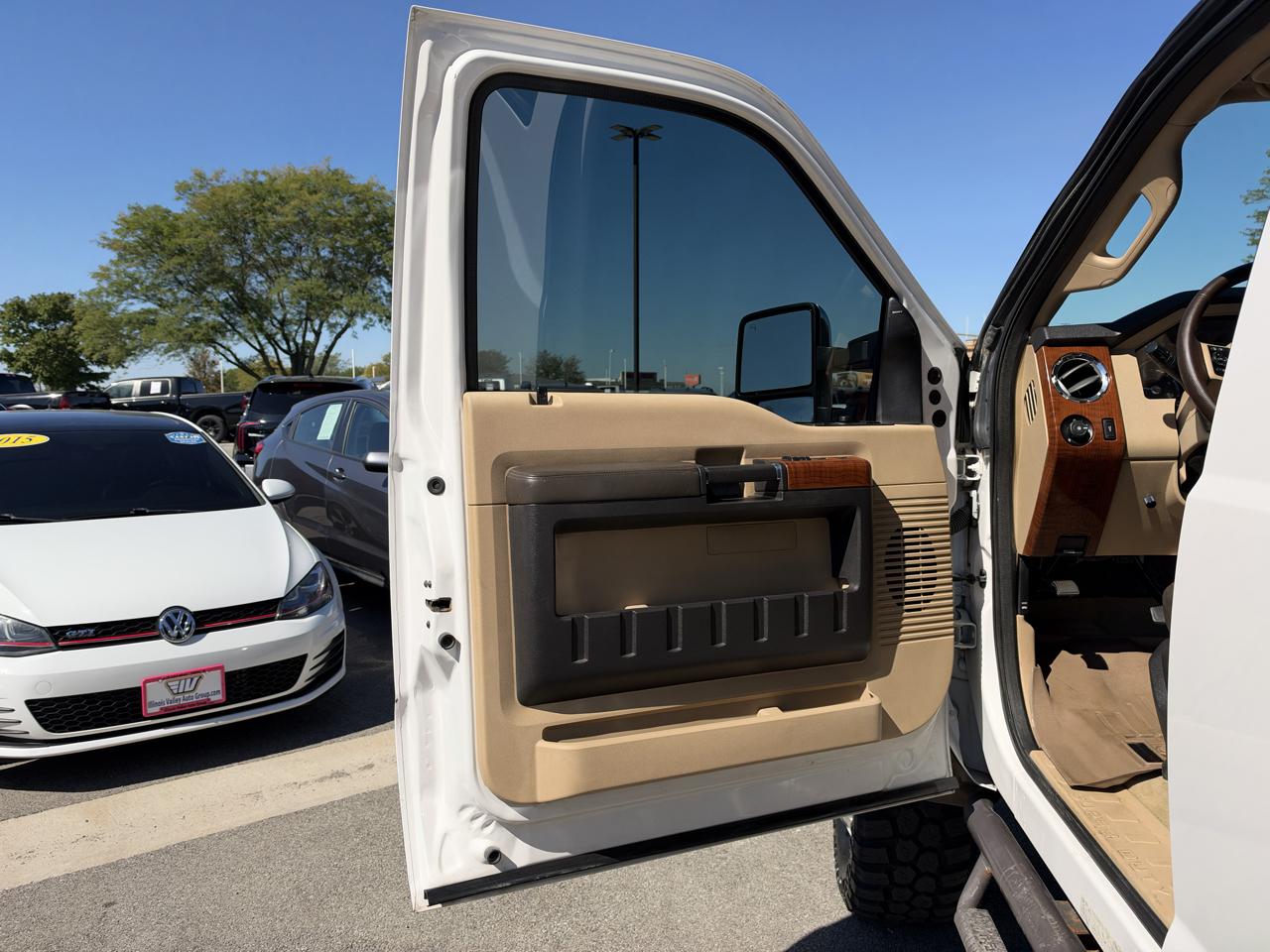 Ford F-450 SD King Ranch Crew Cab DRW 4WD 2016