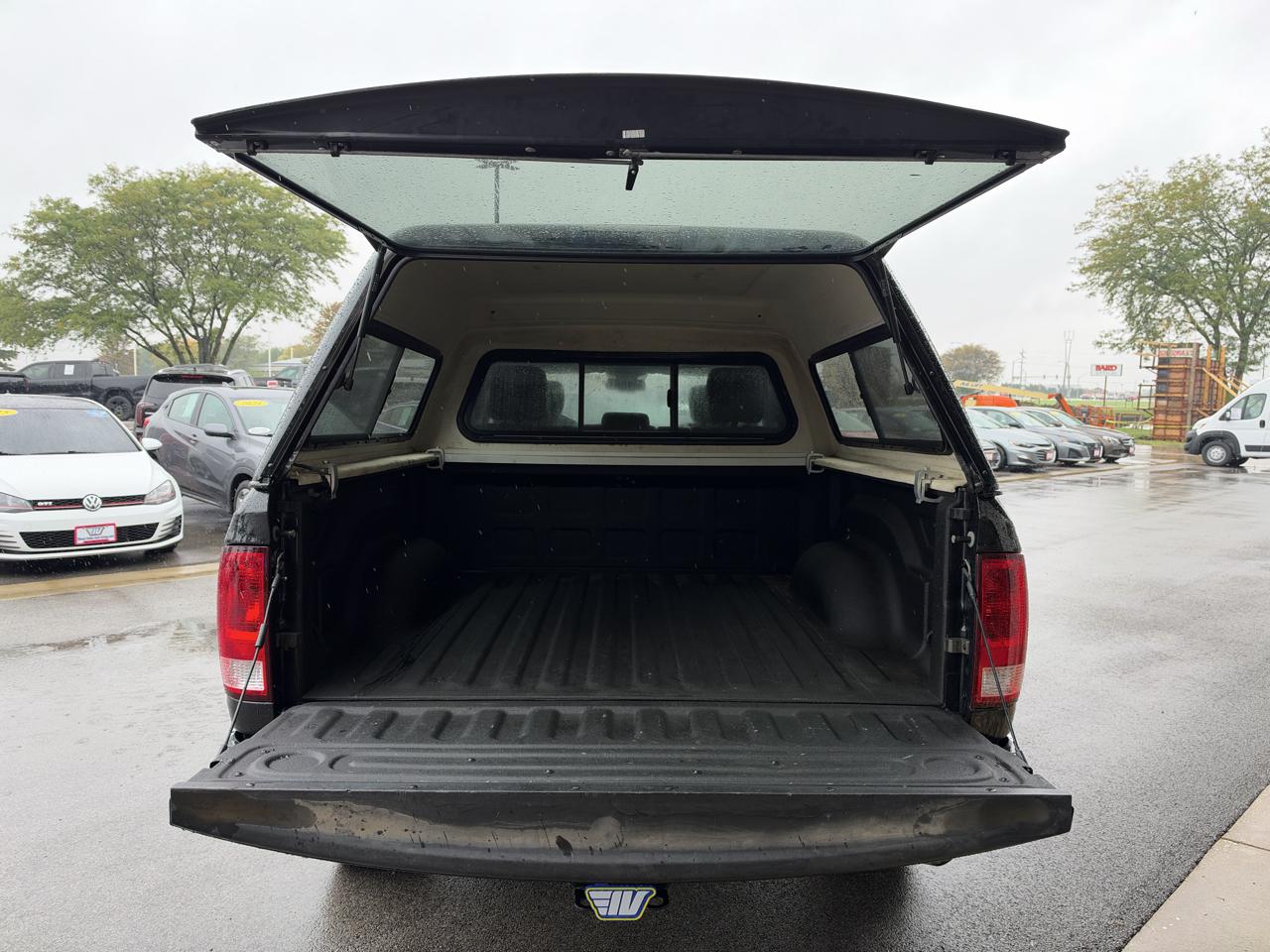 RAM 1500 Big Horn Crew Cab 4WD 2016