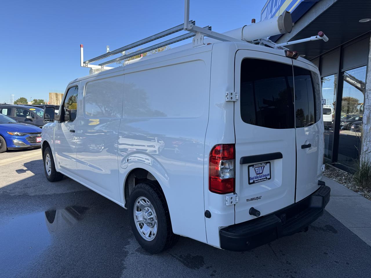 Nissan NV Cargo 2500 HD SV V6 2017