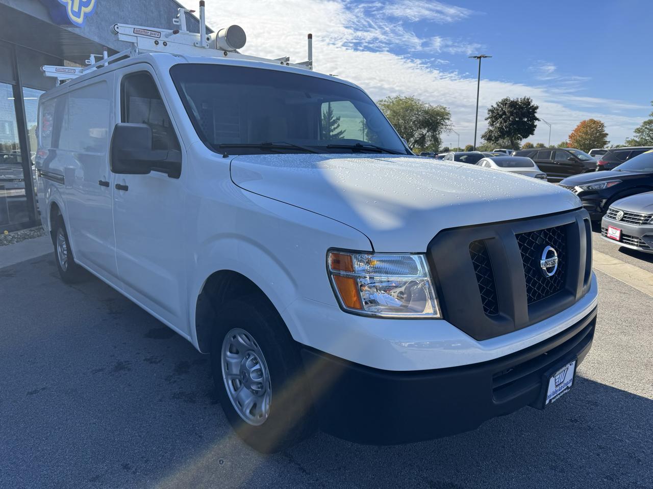 Nissan NV Cargo 2500 HD SV V6 2017