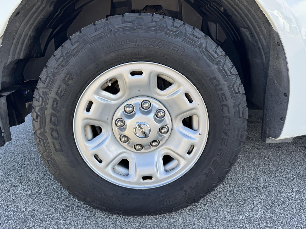 Nissan NV Cargo 2500 HD SV V6 2017