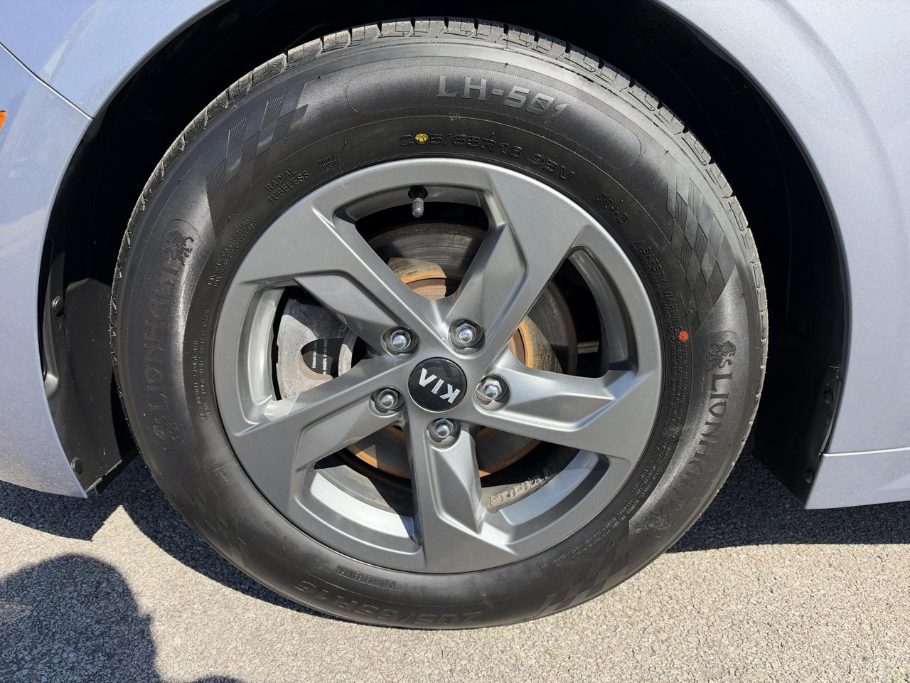 Kia K5 LX 2021