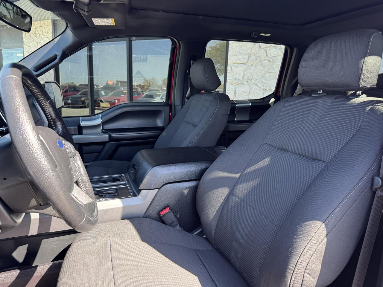 Ford F-150 XLT SuperCrew 4WD 2015