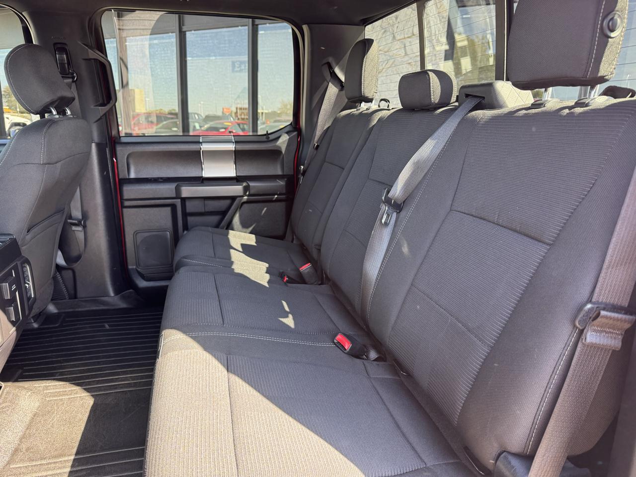 Ford F-150 XLT SuperCrew 4WD 2015