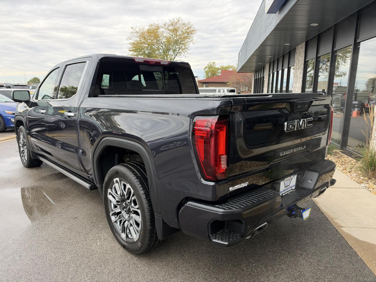 GMC Sierra 1500 Denali Ultimate Crew Cab 4WD 2024