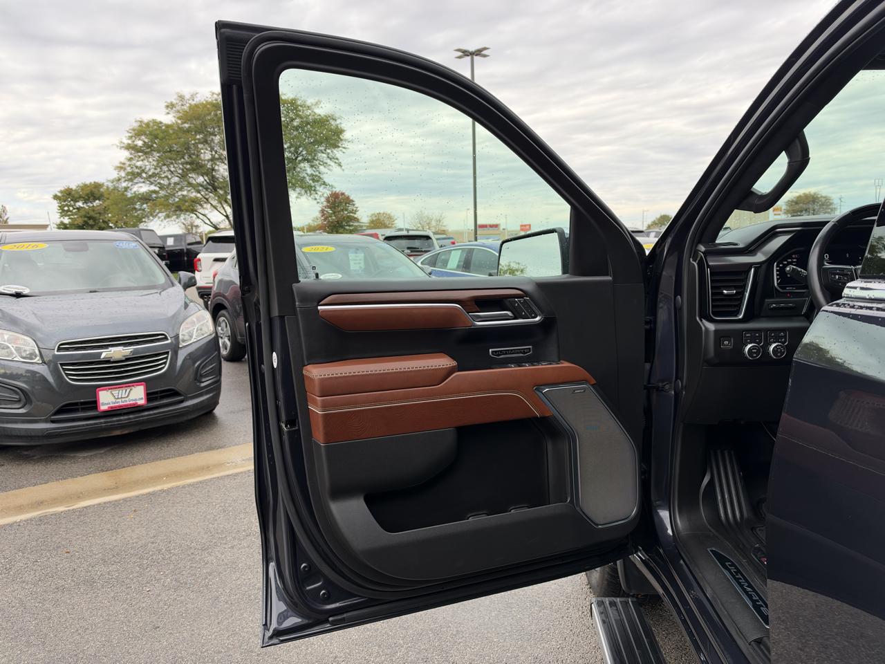 GMC Sierra 1500 Denali Ultimate Crew Cab 4WD 2024