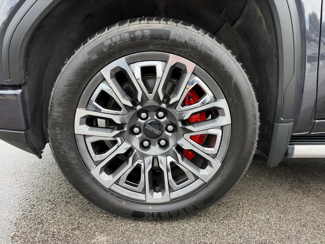 GMC Sierra 1500 Denali Ultimate Crew Cab 4WD 2024