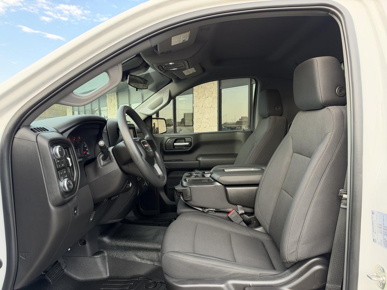 GMC Sierra 1500 4WD Reg Cab 140" Pro 2026