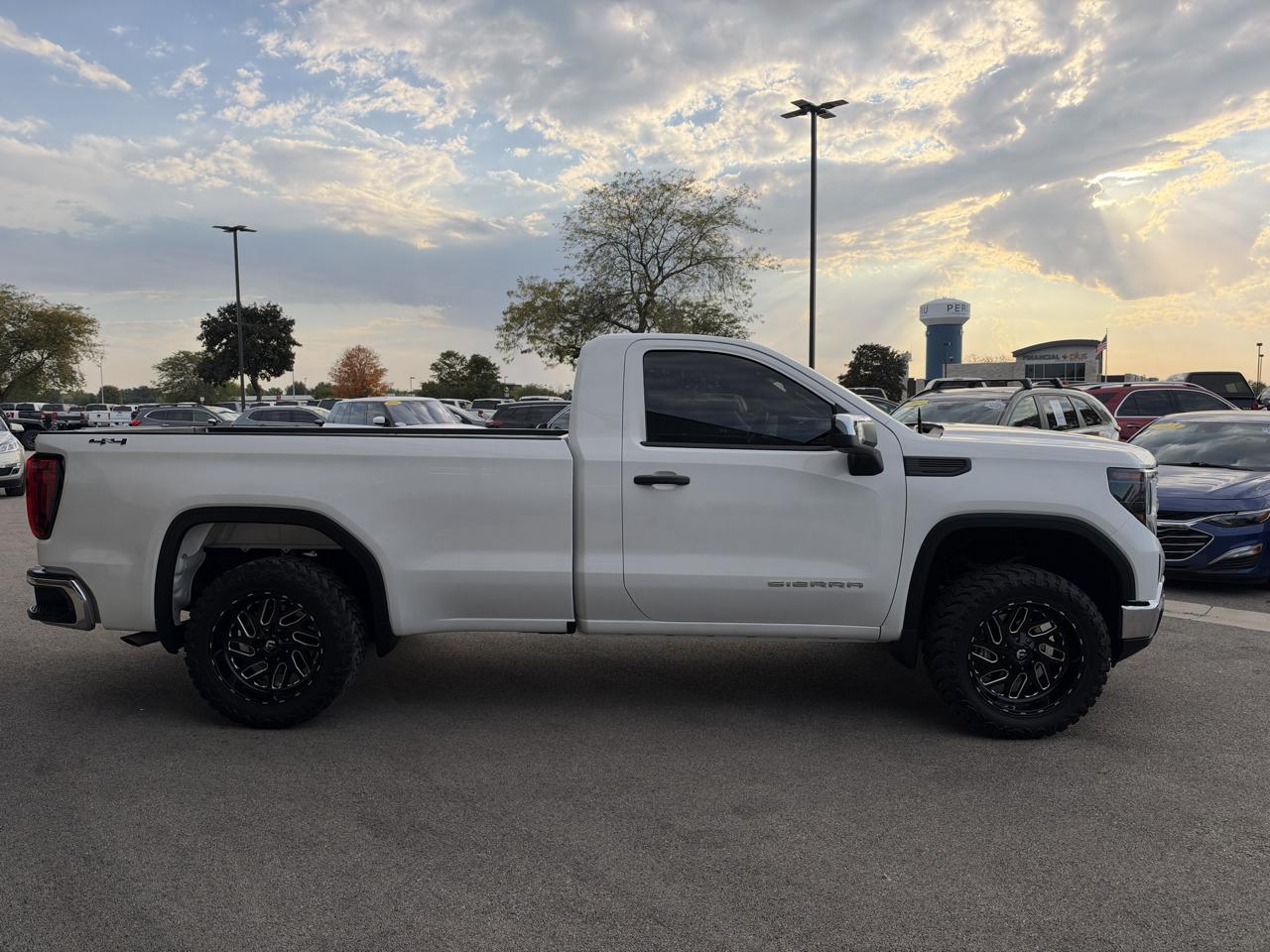 GMC Sierra 1500 4WD Reg Cab 140" Pro 2026
