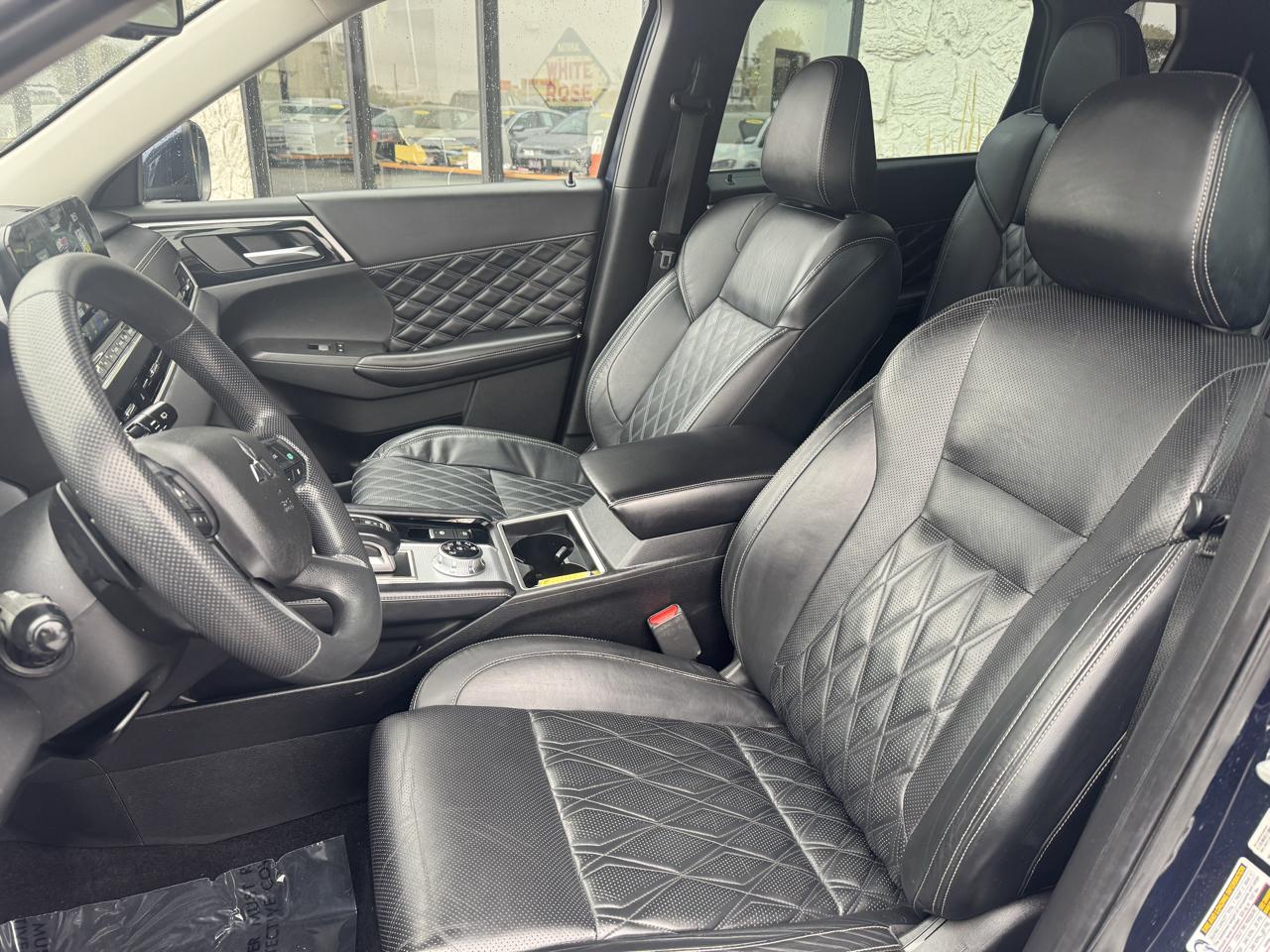 Mitsubishi Outlander SEL 4WD 2022