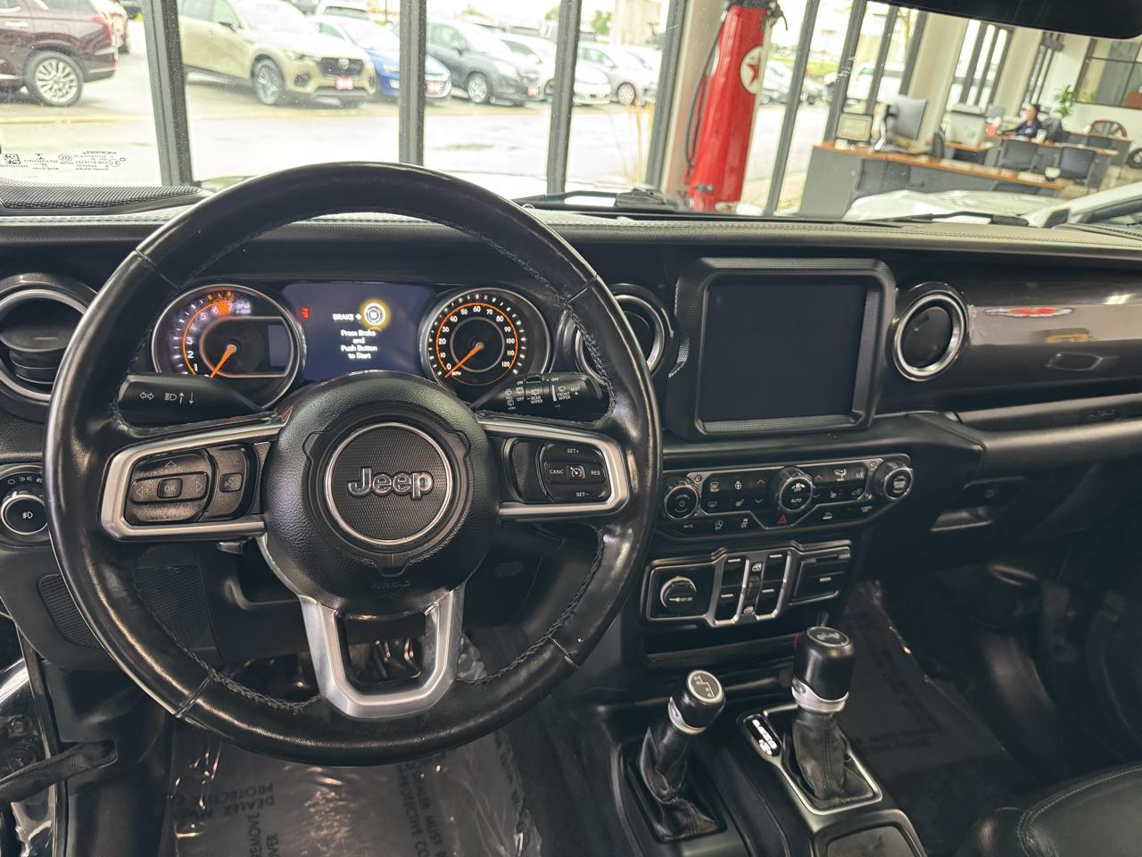 Jeep Wrangler Unlimited Sahara 2021