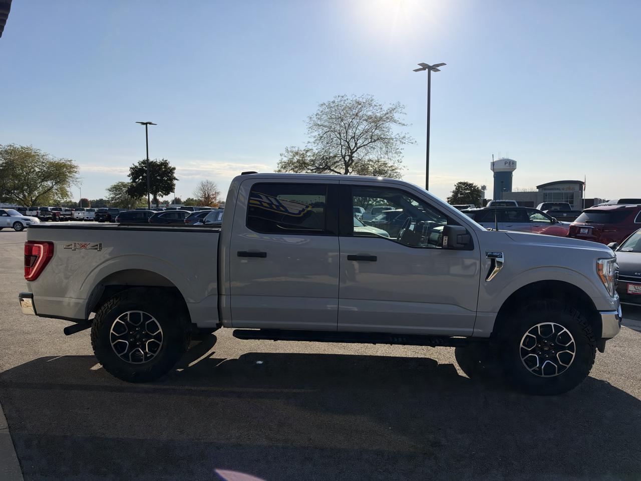 Ford F-150 XLT SuperCrew 4WD 2021