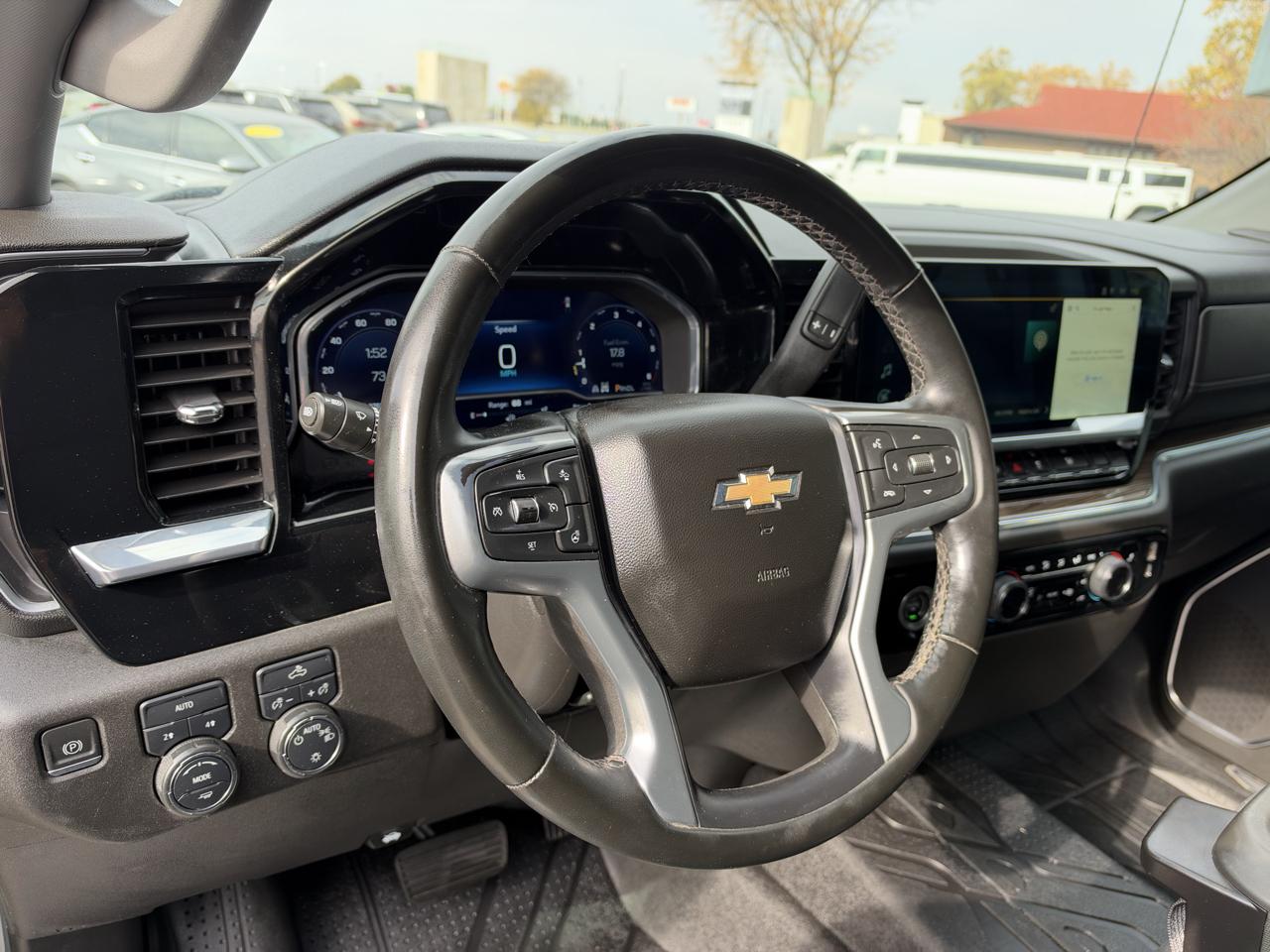 Chevrolet Silverado 1500 LT Crew Cab 4WD 2023