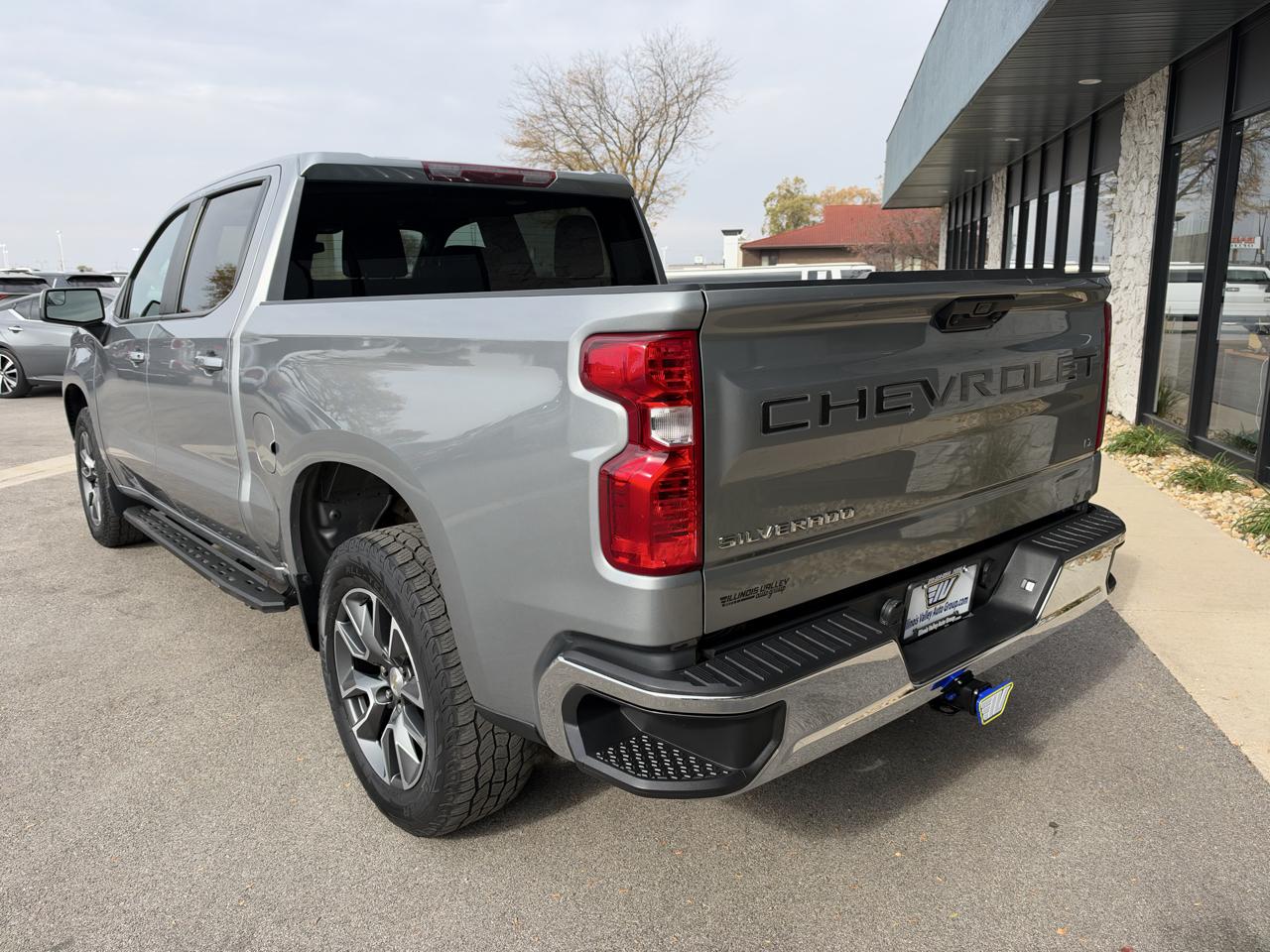 Chevrolet Silverado 1500 LT Crew Cab 4WD 2023