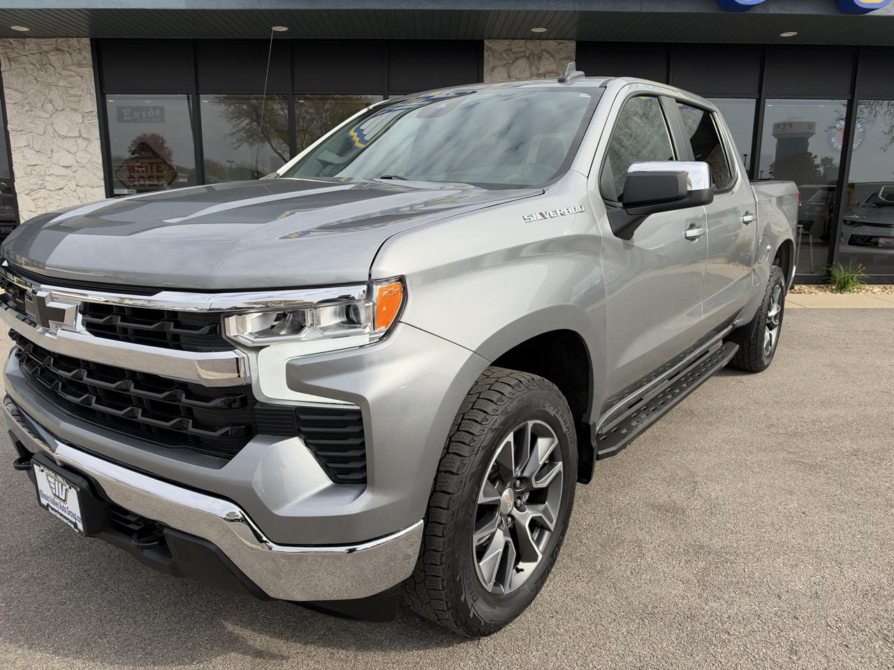 Chevrolet Silverado 1500 LT Crew Cab 4WD 2023