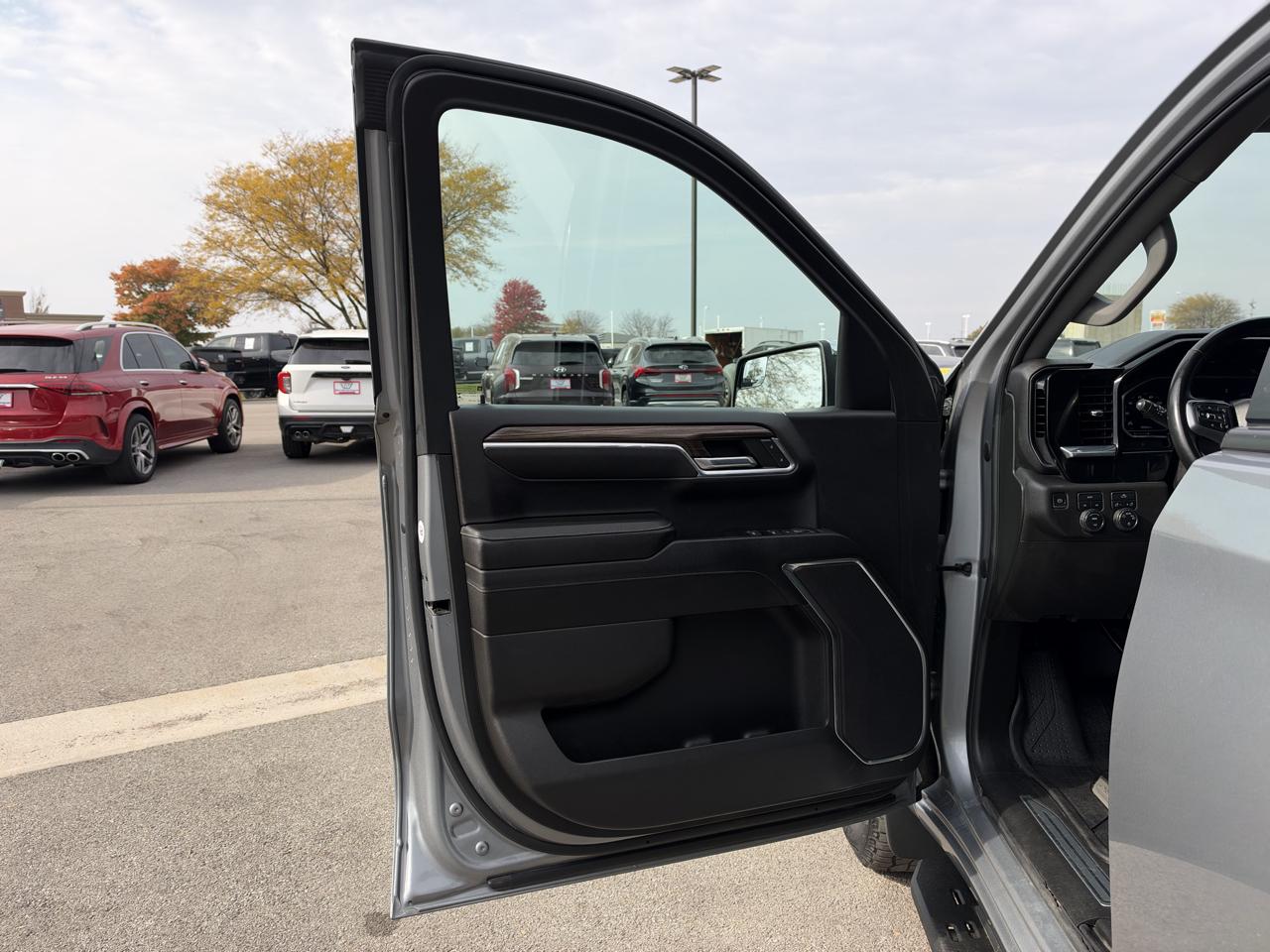 Chevrolet Silverado 1500 LT Crew Cab 4WD 2023