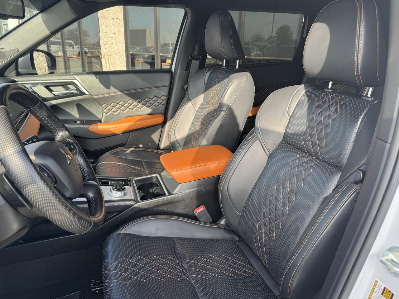 Mitsubishi Outlander SEL 4WD 2024